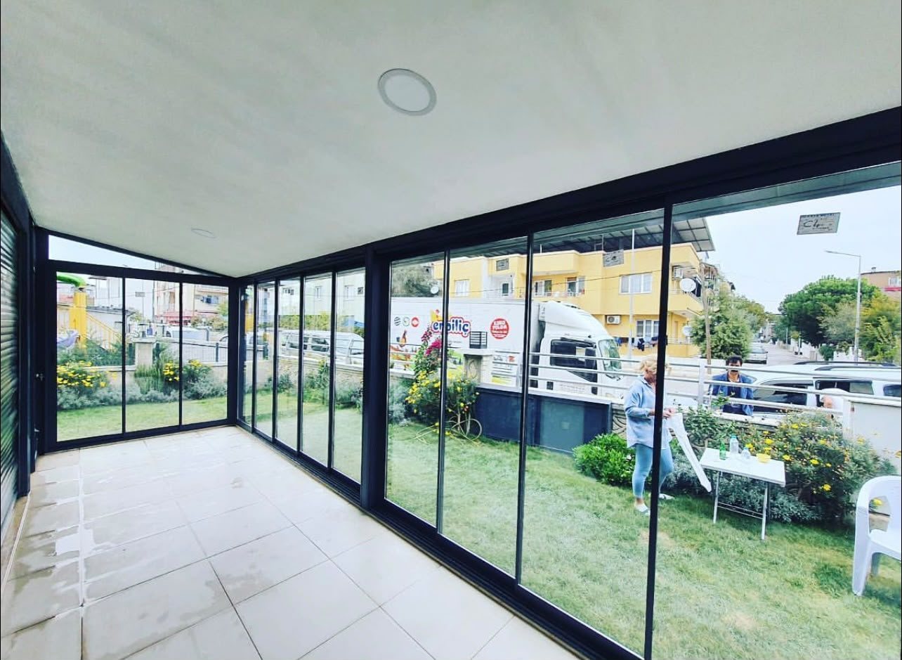 Kapalı balkon · beyaz profil