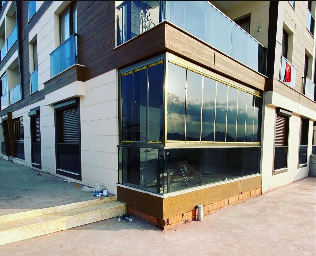 Köşe balkon · zemin kat