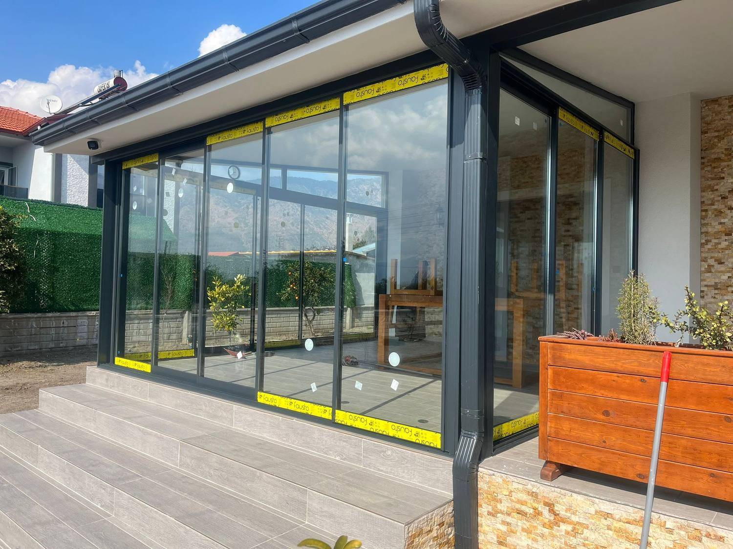 Sürme cam · villa